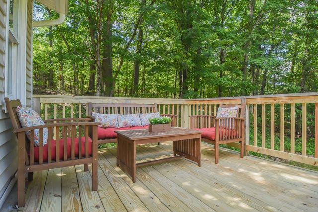 3 Greenleaf Street, Merrimack, NH 03054