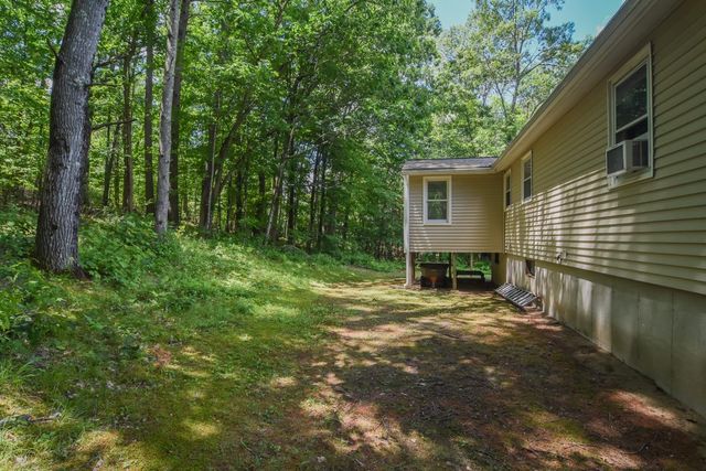 3 Greenleaf Street, Merrimack, NH 03054