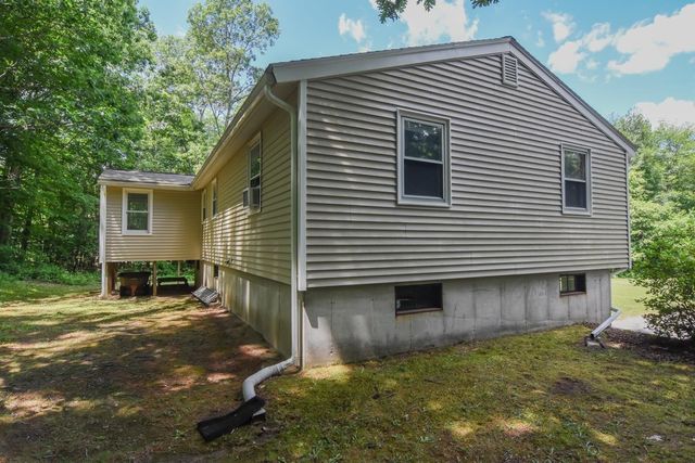 3 Greenleaf Street, Merrimack, NH 03054