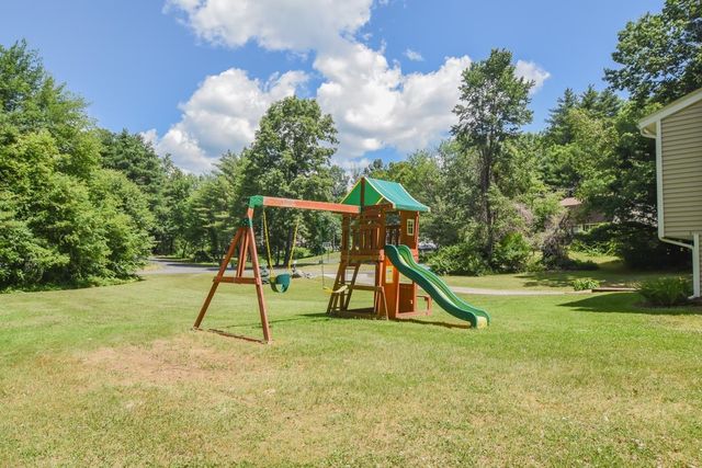 3 Greenleaf Street, Merrimack, NH 03054