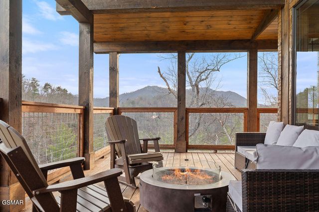 2011 Turkey Creek Way, Pigeon Forge, TN 37862