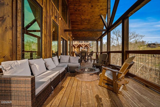 2011 Turkey Creek Way, Pigeon Forge, TN 37862