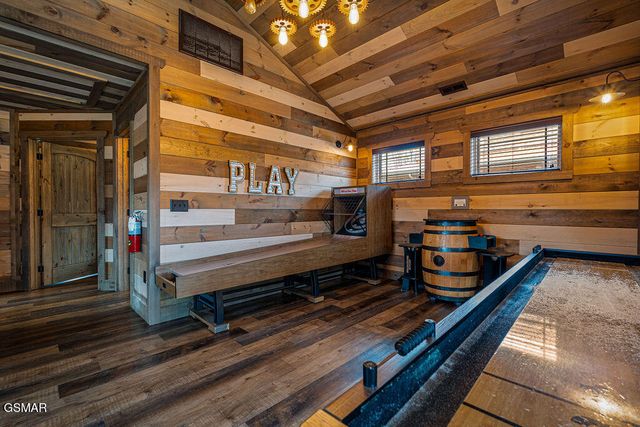 2011 Turkey Creek Way, Pigeon Forge, TN 37862