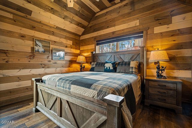 2011 Turkey Creek Way, Pigeon Forge, TN 37862