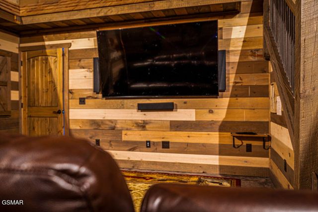 2011 Turkey Creek Way, Pigeon Forge, TN 37862