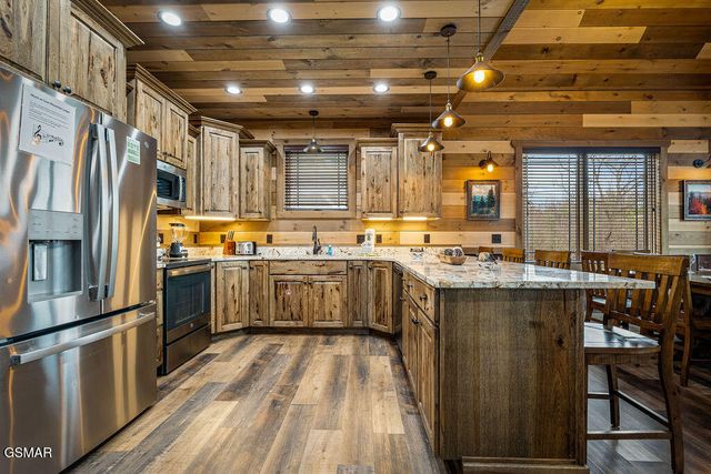 2011 Turkey Creek Way, Pigeon Forge, TN 37862