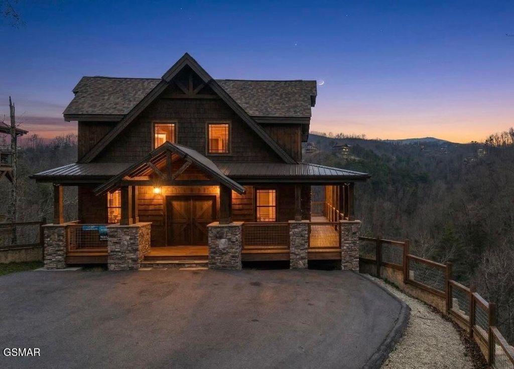 2011 Turkey Creek Way, Pigeon Forge, TN 37862