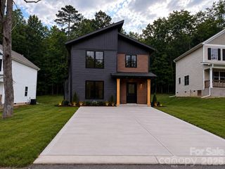 512 Lake Head Road, Norwood, NC 28128