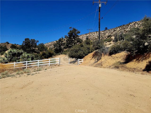 3131 Whispering Pines Rd, Pinon Hills, CA 92397
