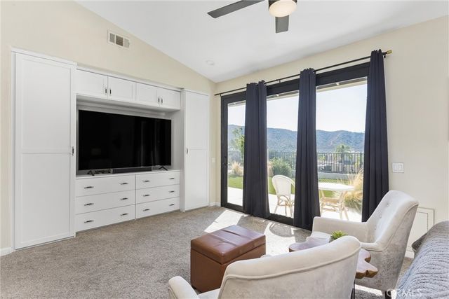 13582 Oak Hill Court, Yucaipa, CA 92399