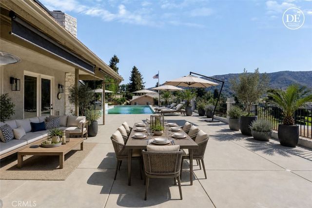 13582 Oak Hill Court, Yucaipa, CA 92399