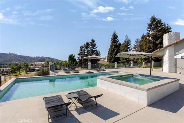13582 Oak Hill Court, Yucaipa, CA 92399