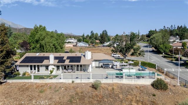 13582 Oak Hill Court, Yucaipa, CA 92399