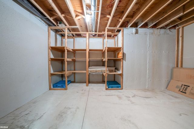 14155 Glenwood Drive, Shelby Twp, MI 48315