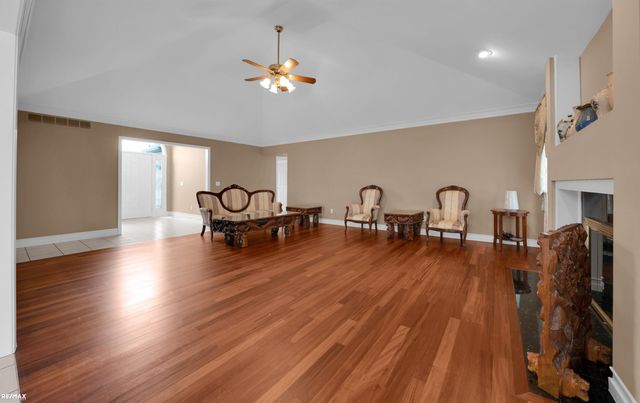 14155 Glenwood Drive, Shelby Twp, MI 48315