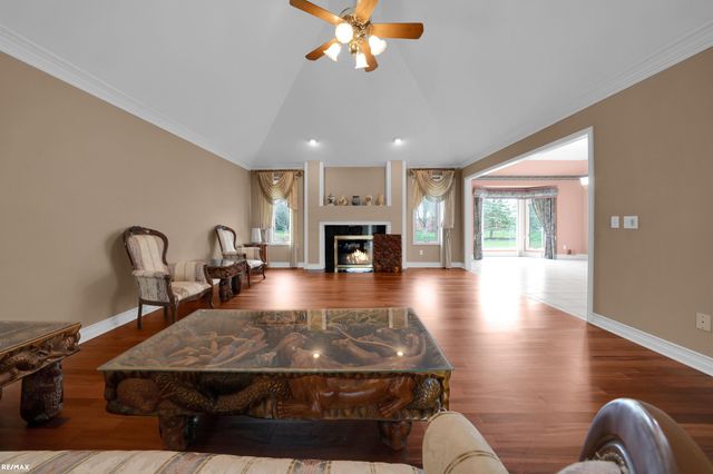 14155 Glenwood Drive, Shelby Twp, MI 48315