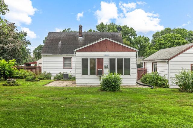 823 Oakwood Drive, Anoka, MN 55303