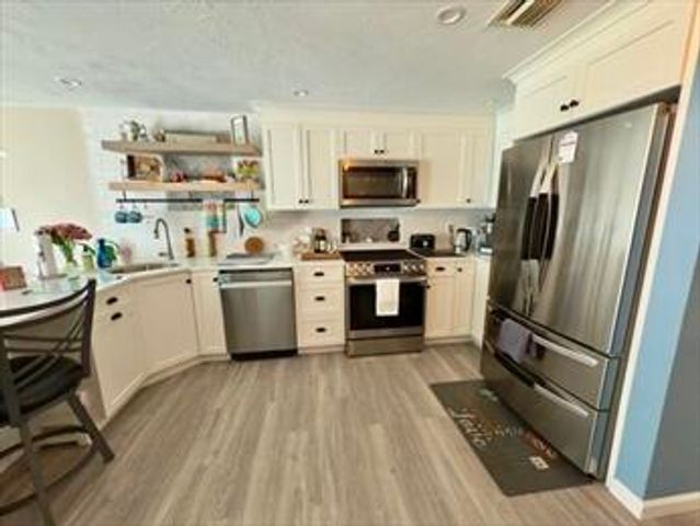 553 White Cliff Drive 553, Cedarville, MA 02360