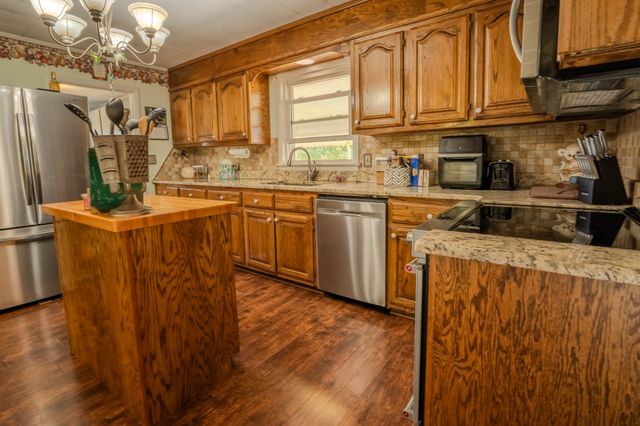 97 Ramah Rd, Leoma, TN 38468