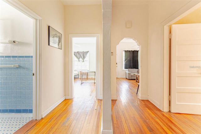 3321 W WOODLAWN AVENUE, Tampa, FL 33607