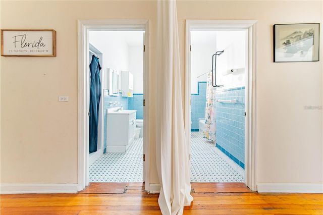 3321 W WOODLAWN AVENUE, Tampa, FL 33607