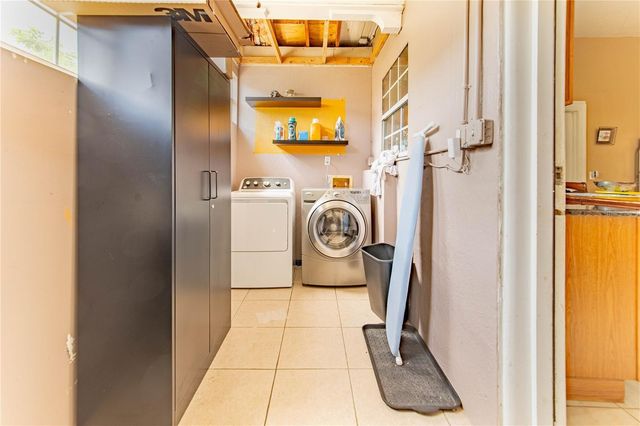 3321 W WOODLAWN AVENUE, Tampa, FL 33607