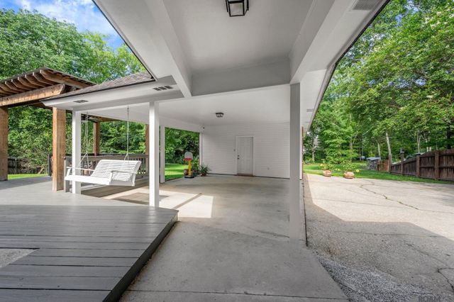 6130 Wildlife Way Ct, Baton Rouge, LA 70817