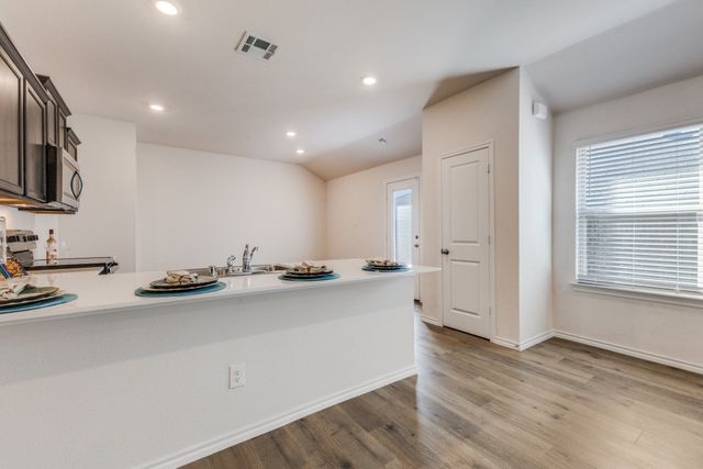 1221 Nursery Drive, Forney, TX 75126