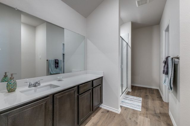 1221 Nursery Drive, Forney, TX 75126