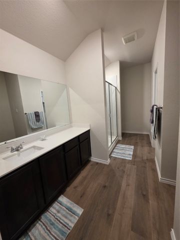 1221 Nursery Drive, Forney, TX 75126