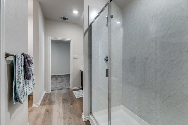 1221 Nursery Drive, Forney, TX 75126