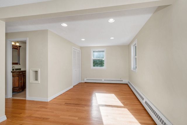 35 Fox Hill Road, Billerica, MA 01821