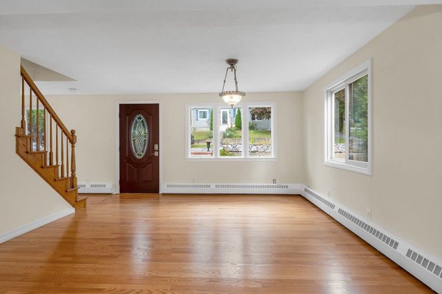 35 Fox Hill Road, Billerica, MA 01821
