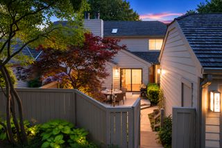422 Valley View Road 0, Lake Barrington, IL 60010