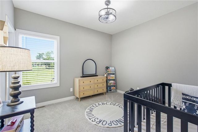 12001 S Eagle Crest Drive, Lee's Summit, MO 64086