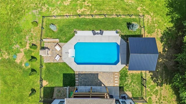 12001 S Eagle Crest Drive, Lee's Summit, MO 64086