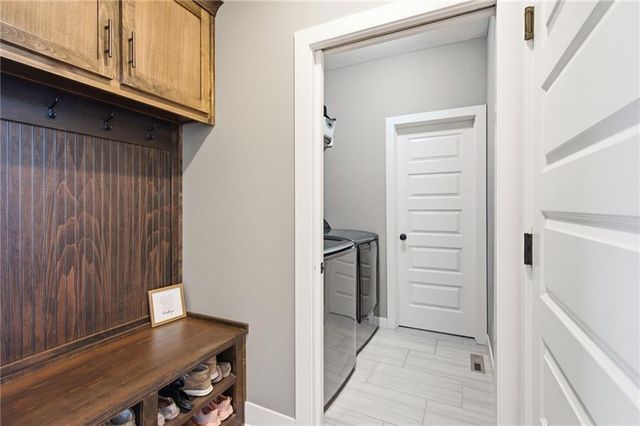 12001 S Eagle Crest Drive, Lee's Summit, MO 64086