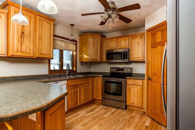 3705 N Harvest View Drive, Janesville, WI 53548