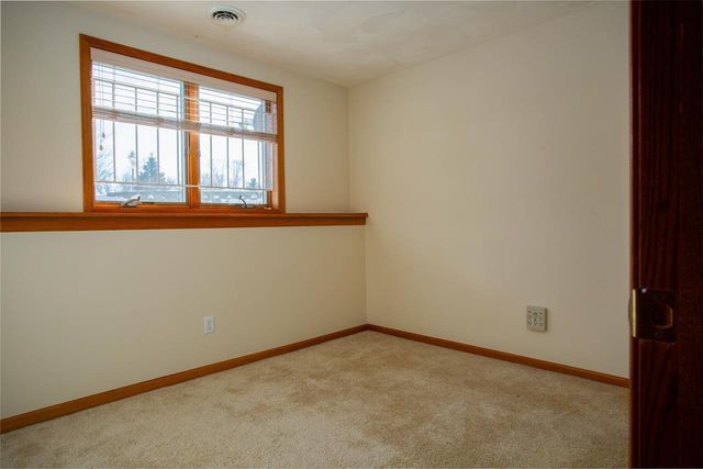 3705 N Harvest View Drive, Janesville, WI 53548