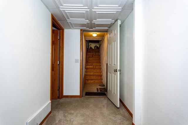 3705 N Harvest View Drive, Janesville, WI 53548