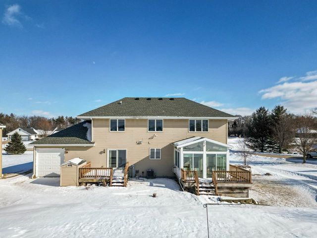 3705 N Harvest View Drive, Janesville, WI 53548