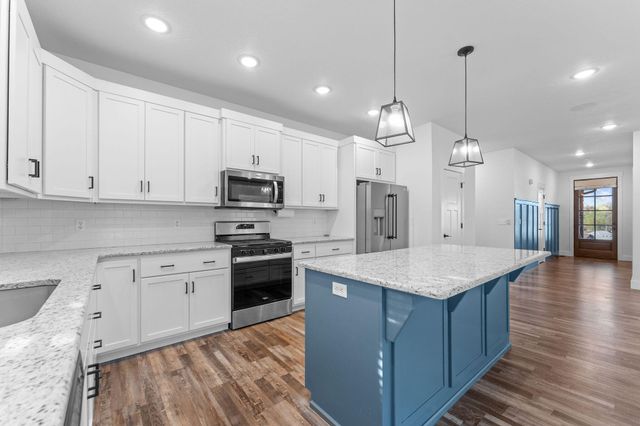 1112 S Brooks Avenue, Ozark, MO 65721