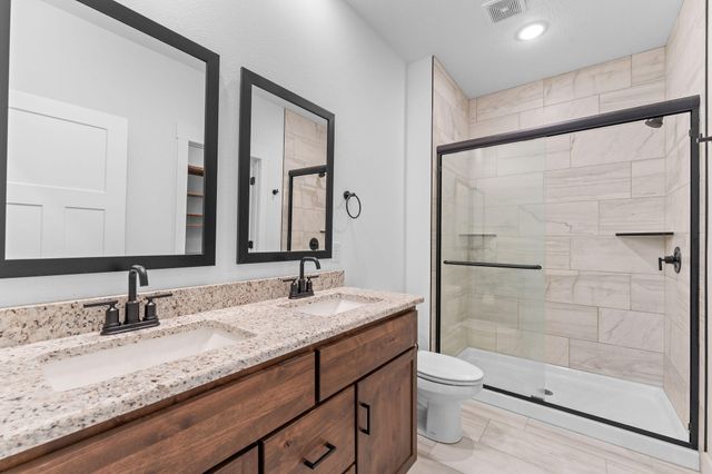 1112 S Brooks Avenue, Ozark, MO 65721