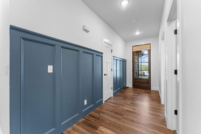 1112 S Brooks Avenue, Ozark, MO 65721