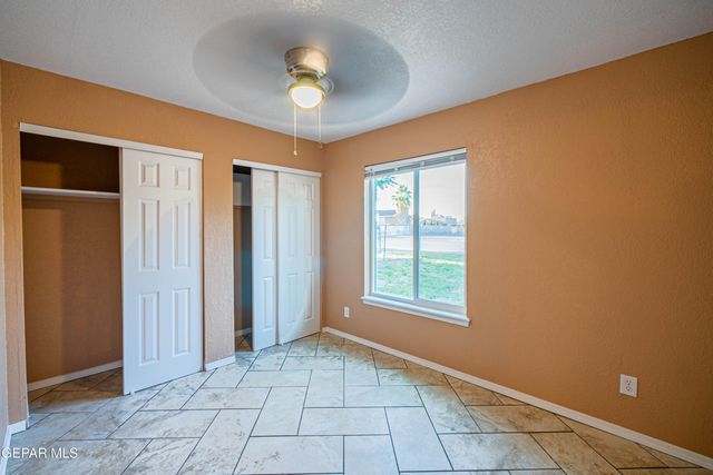 228 Midianite Drive, El Paso, TX 79927