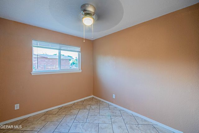 228 Midianite Drive, El Paso, TX 79927