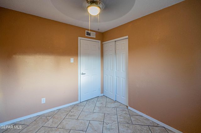 228 Midianite Drive, El Paso, TX 79927