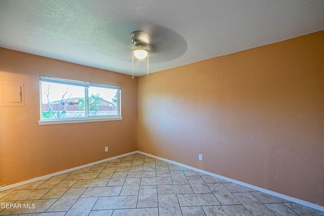 228 Midianite Drive, El Paso, TX 79927