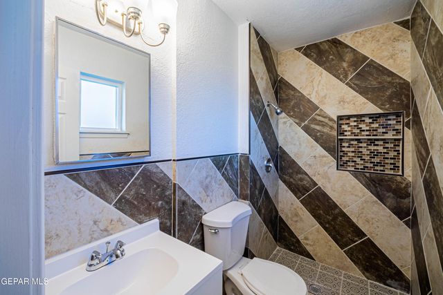 228 Midianite Drive, El Paso, TX 79927