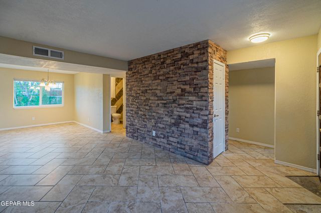 228 Midianite Drive, El Paso, TX 79927